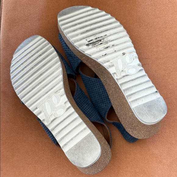 Paul Green Super Soft Blue Perforated Wedge Sandals Sz.9 - Picture 7 of 8